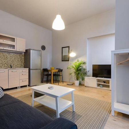 I30 Studio Apartment In Central Location. Budapeste Exterior foto